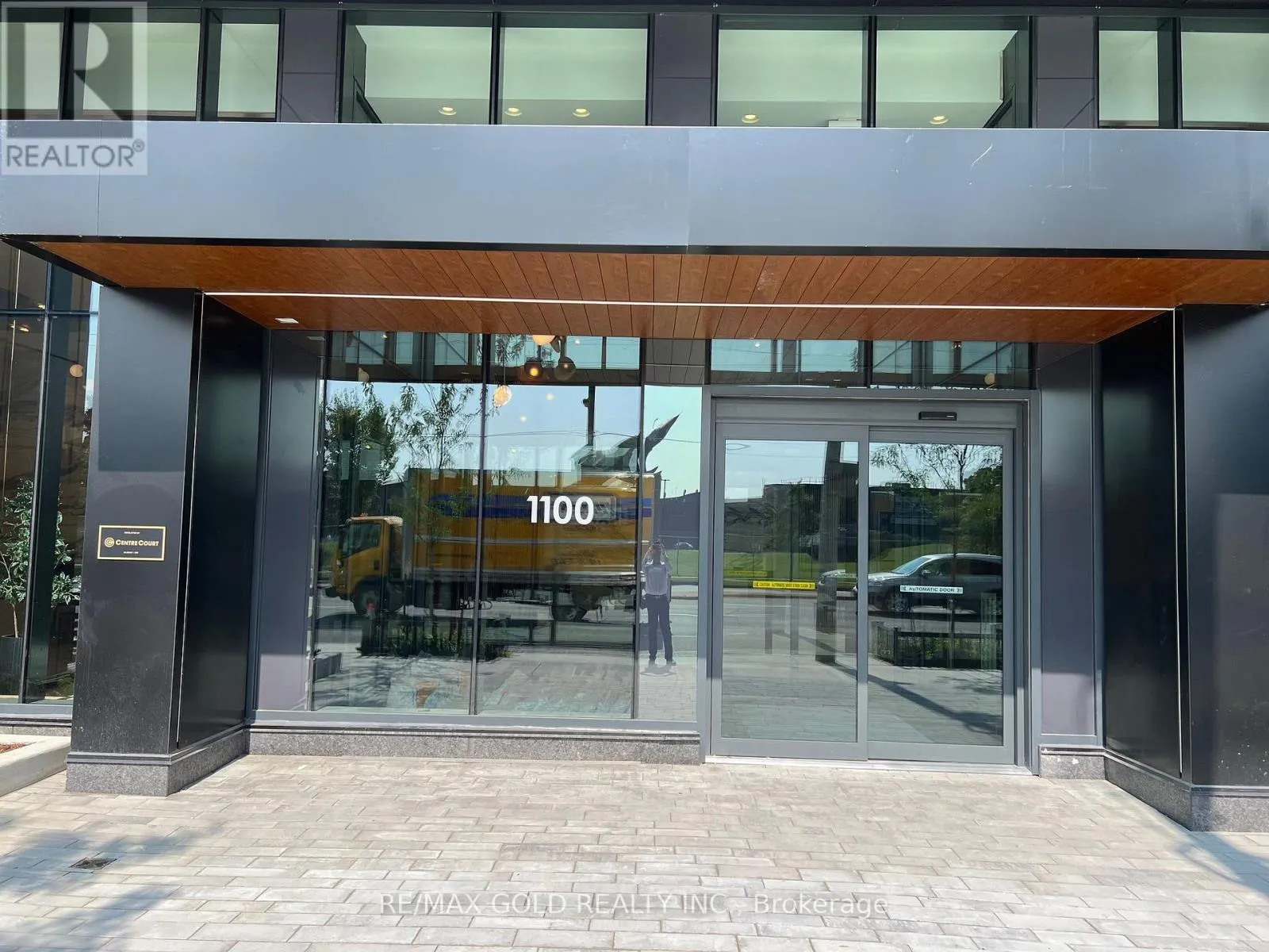 110 - 1100 SHEPPARD AVENUE W