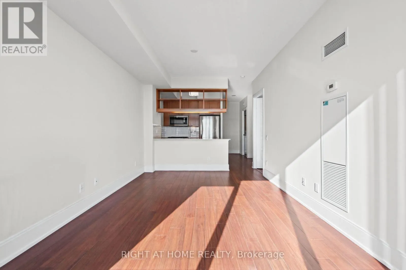 2301 - 15 VIKING LANE