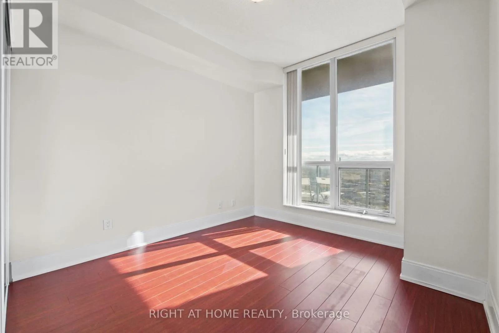 2301 - 15 VIKING LANE