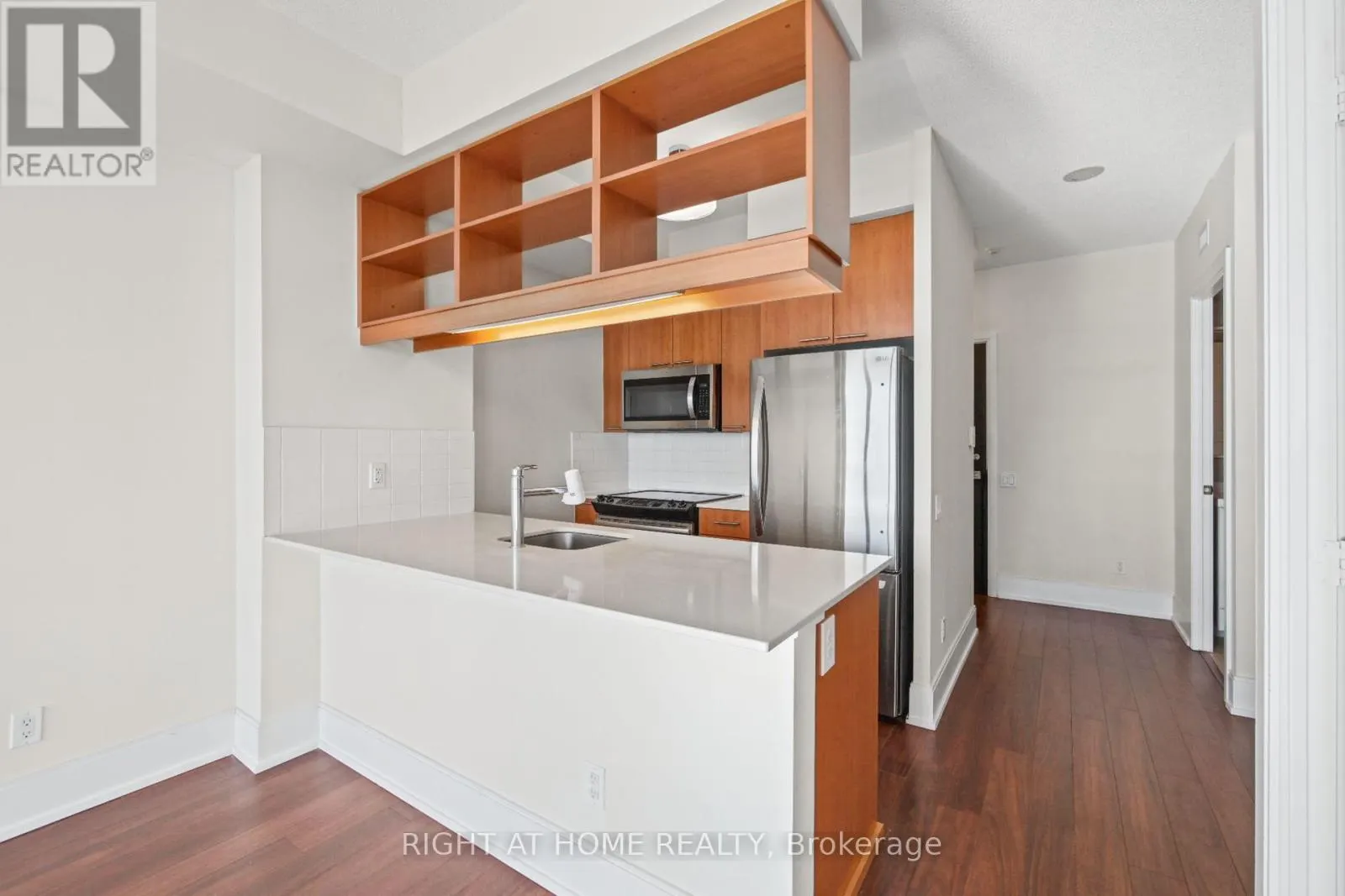 2301 - 15 VIKING LANE