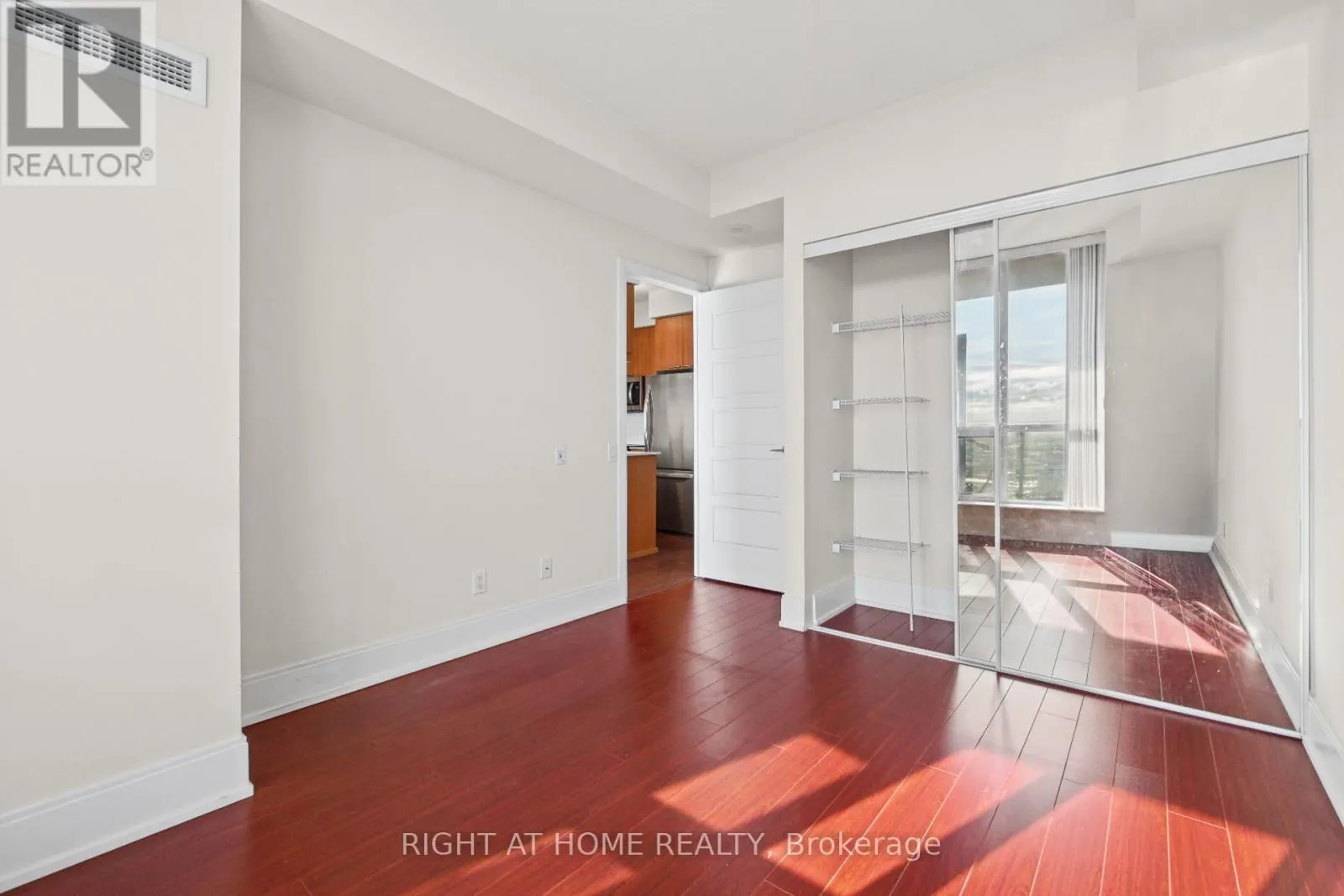 2301 - 15 VIKING LANE