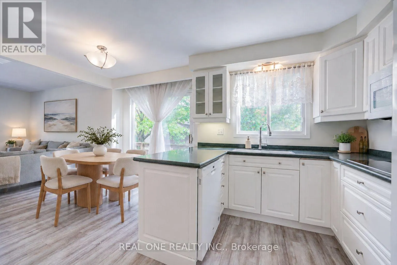 401 SWINBURNE ROAD