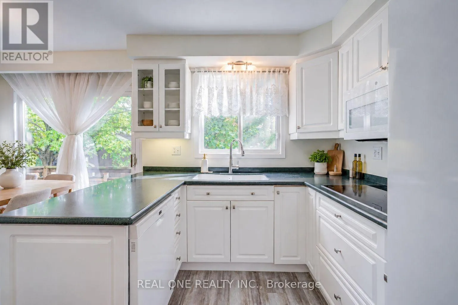 401 SWINBURNE ROAD