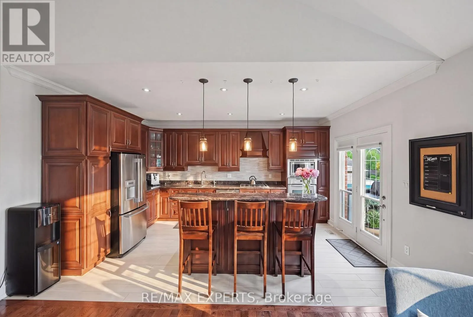4 WOODLOT COURT