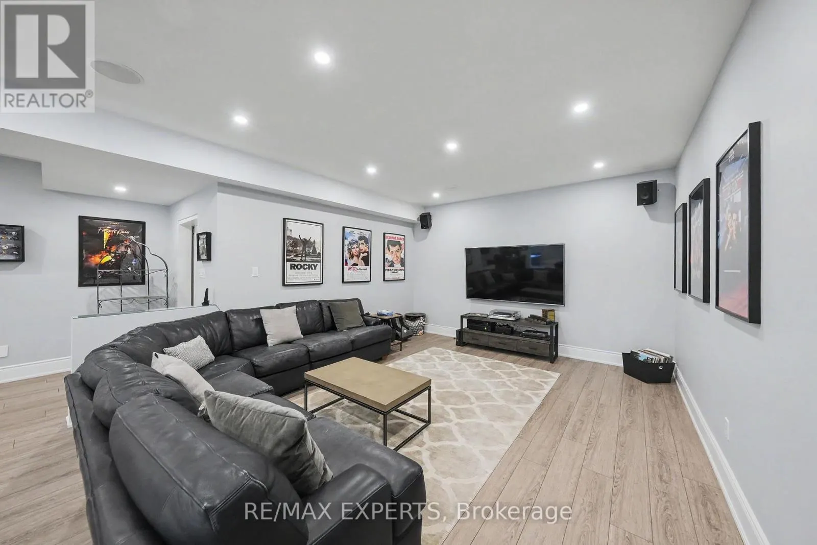 4 WOODLOT COURT