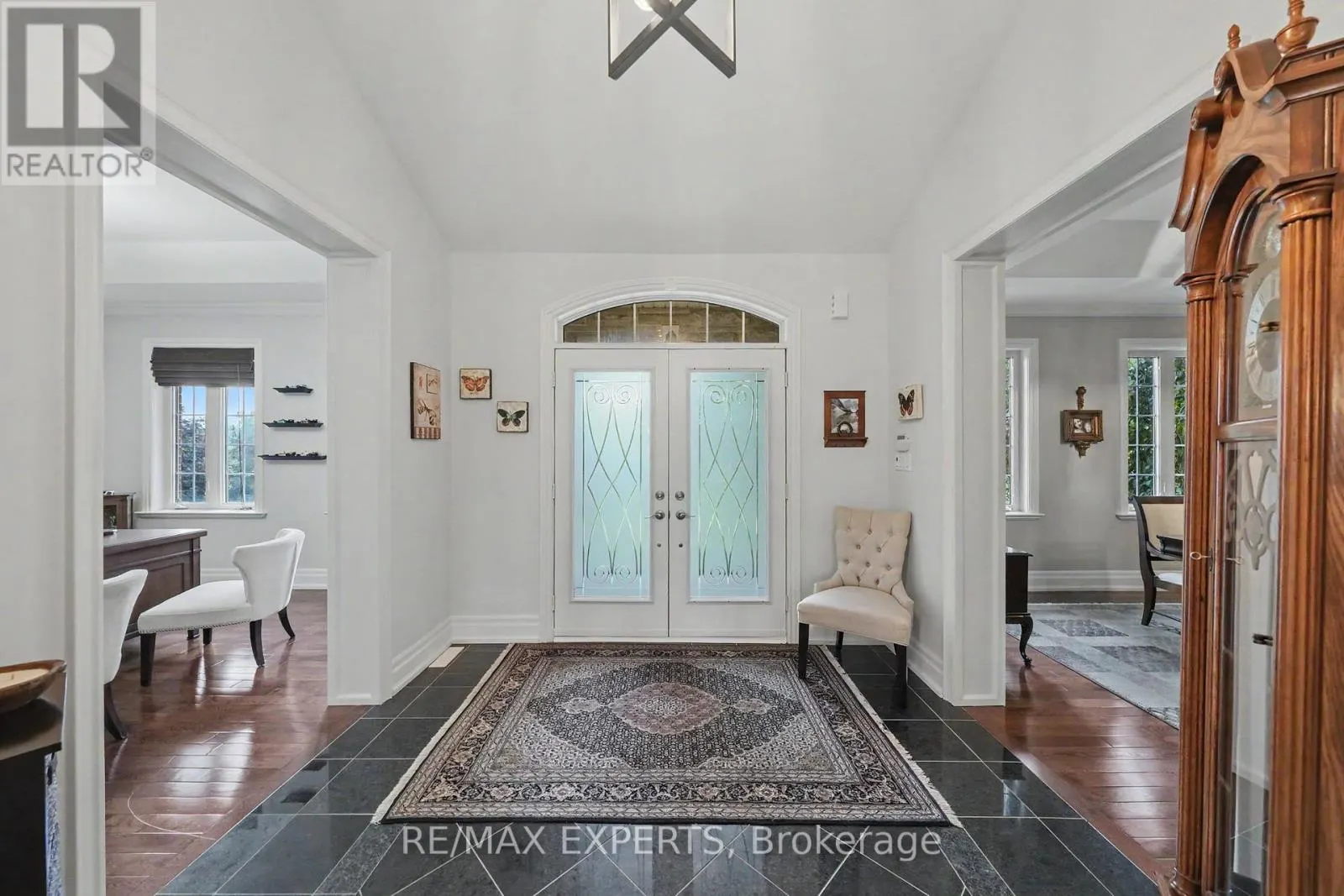 4 WOODLOT COURT