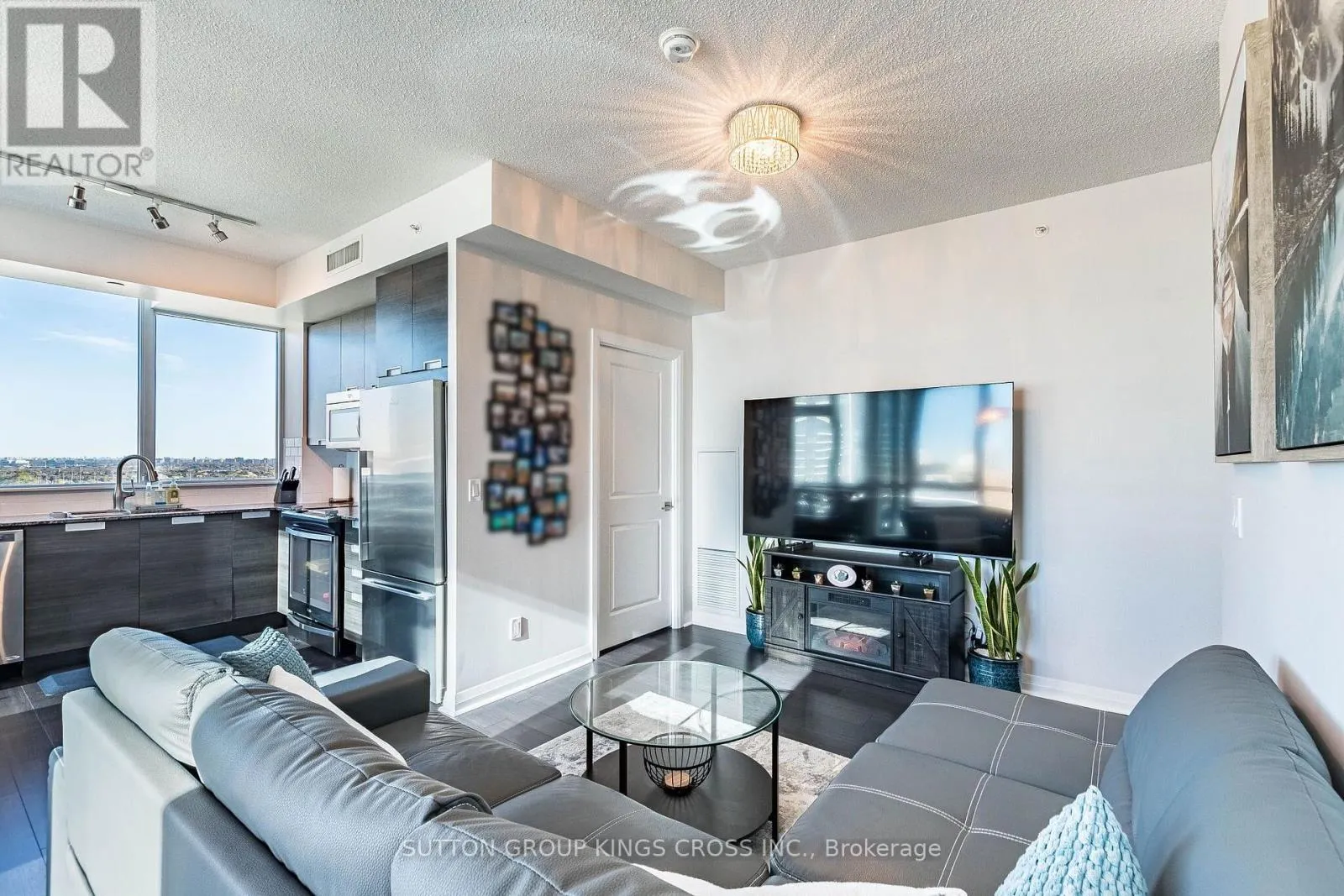 904 - 55 EGLINTON AVENUE W
