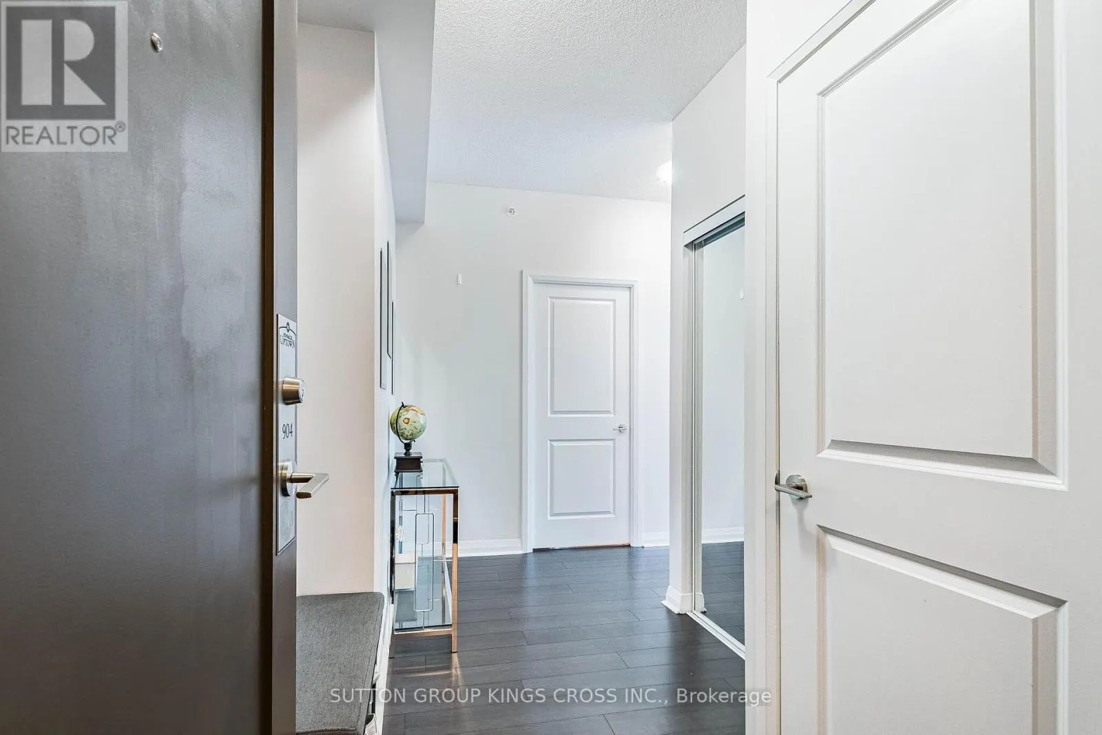 904 - 55 EGLINTON AVENUE W