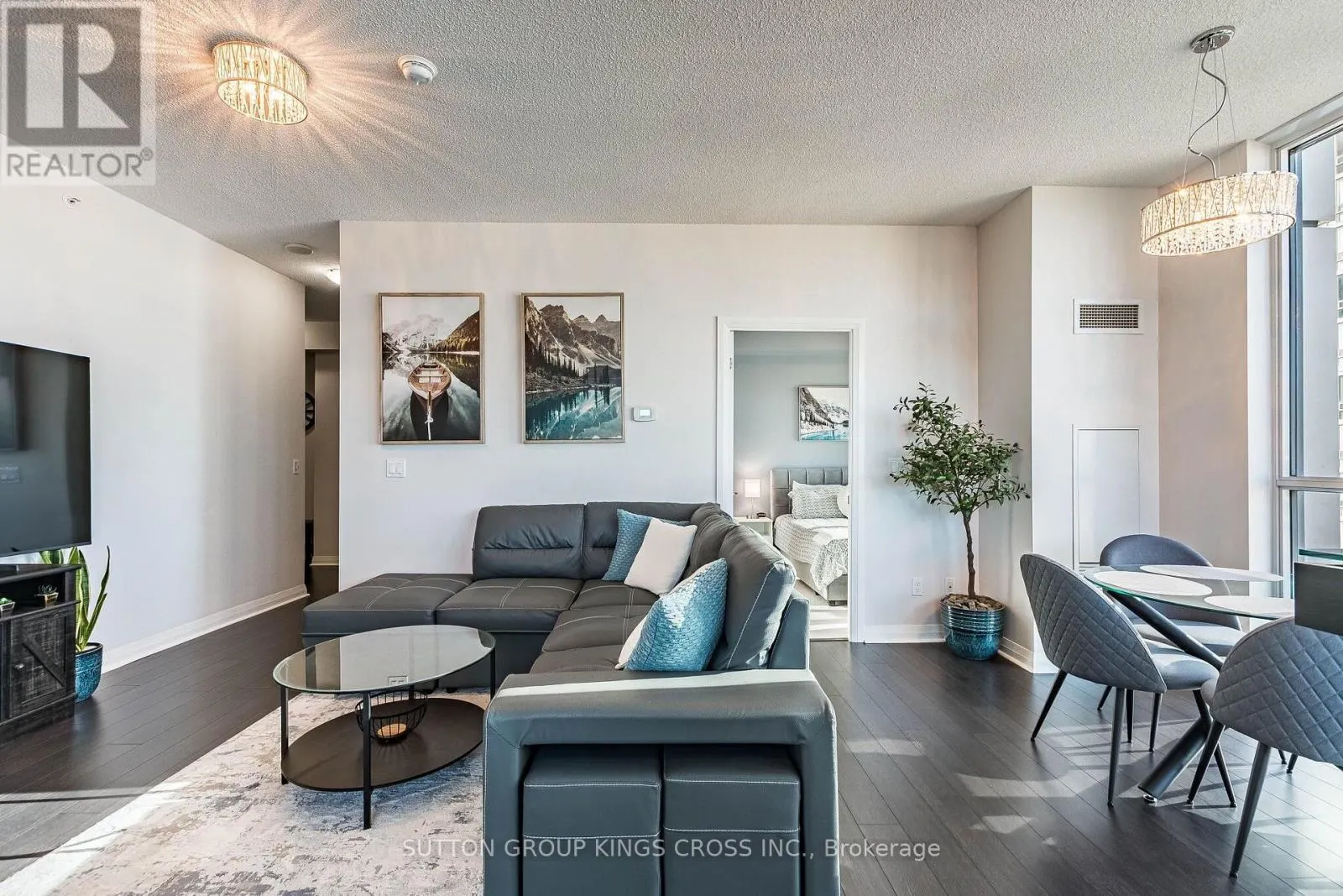 904 - 55 EGLINTON AVENUE W