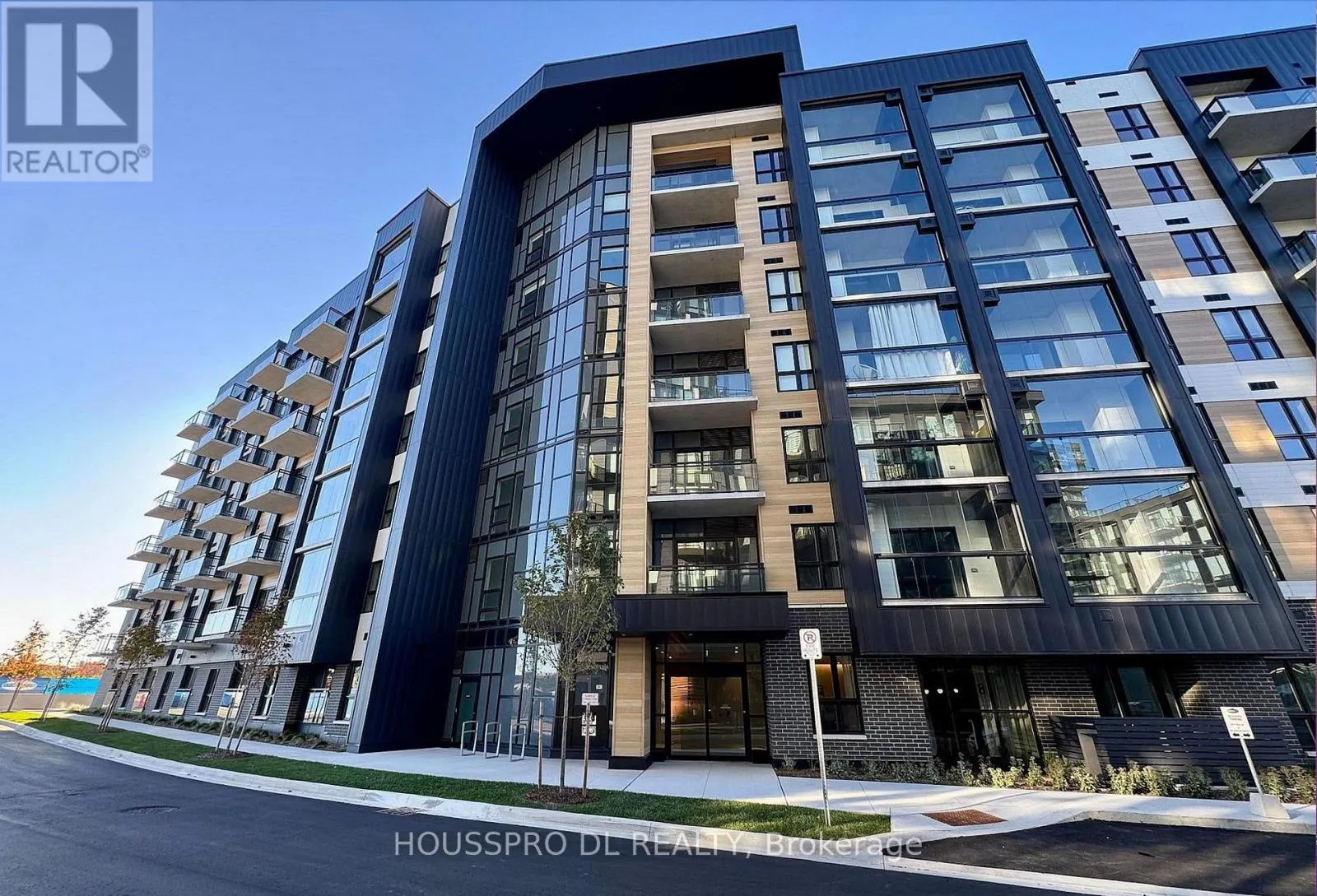 118 - 3008 WILLIAM CUTMORE BOULEVARD
