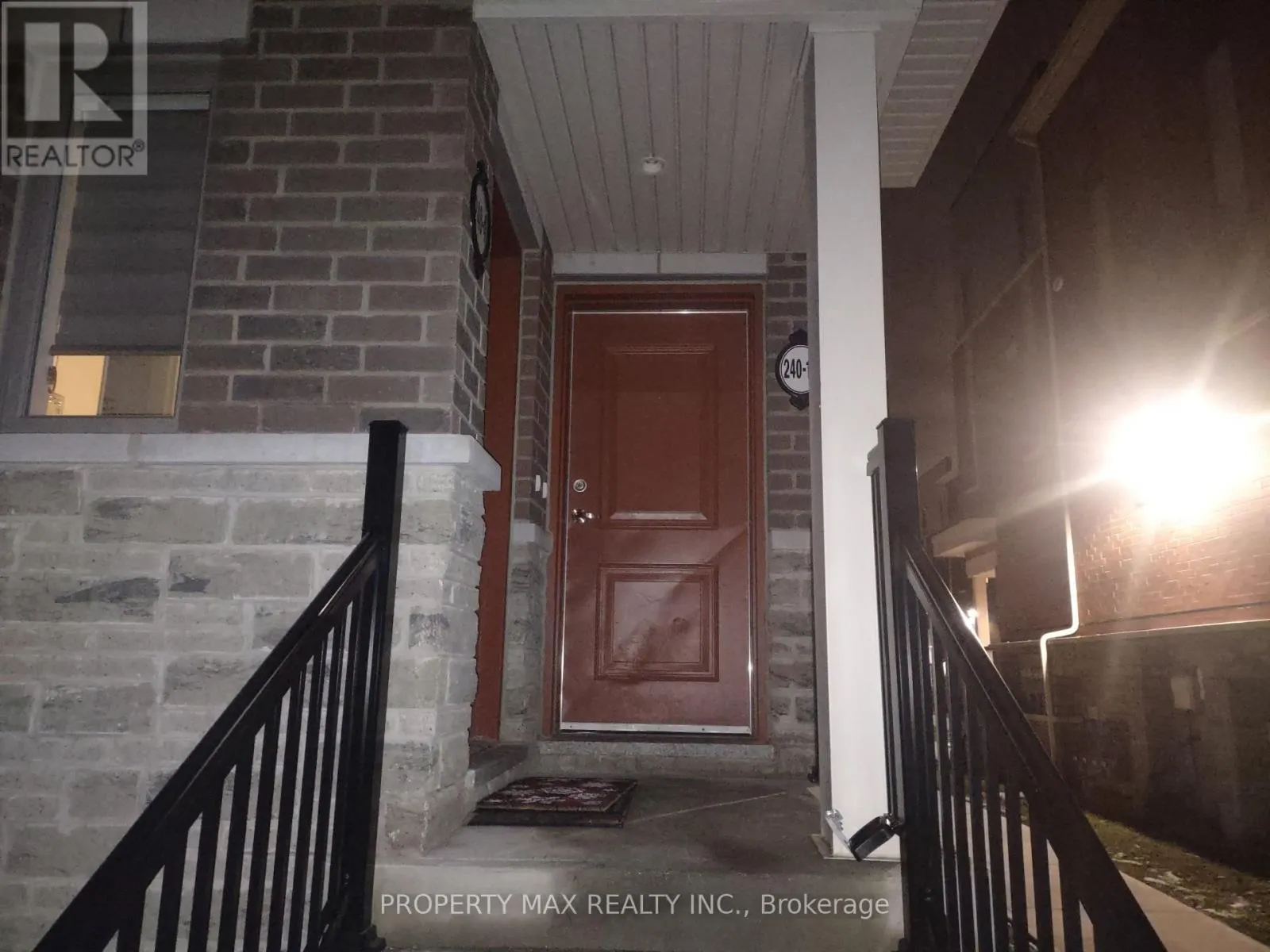 12 - 240 LAGERFELD DRIVE