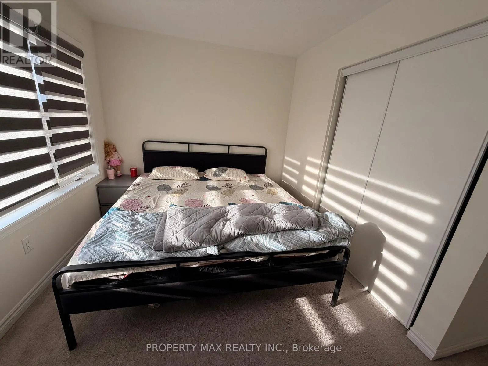 12 - 240 LAGERFELD DRIVE