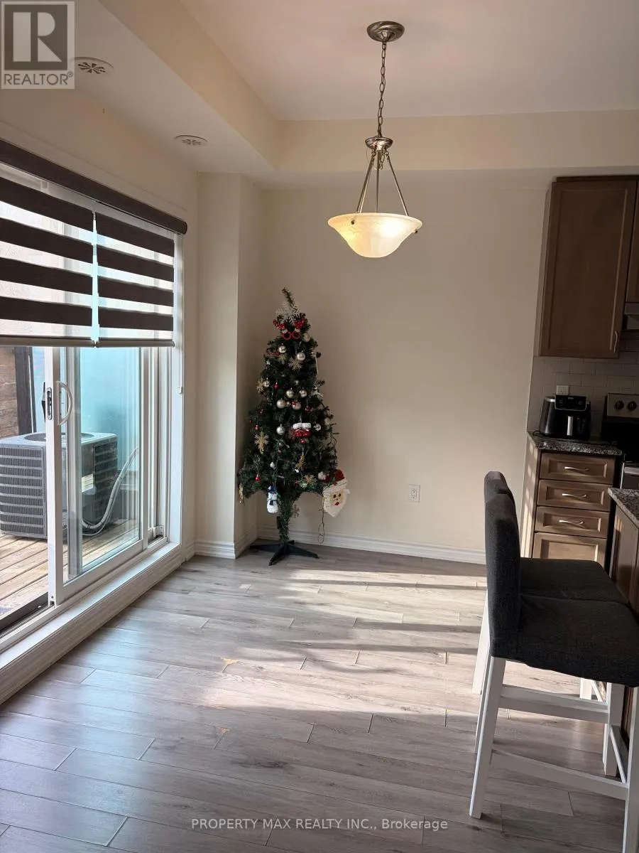 12 - 240 LAGERFELD DRIVE