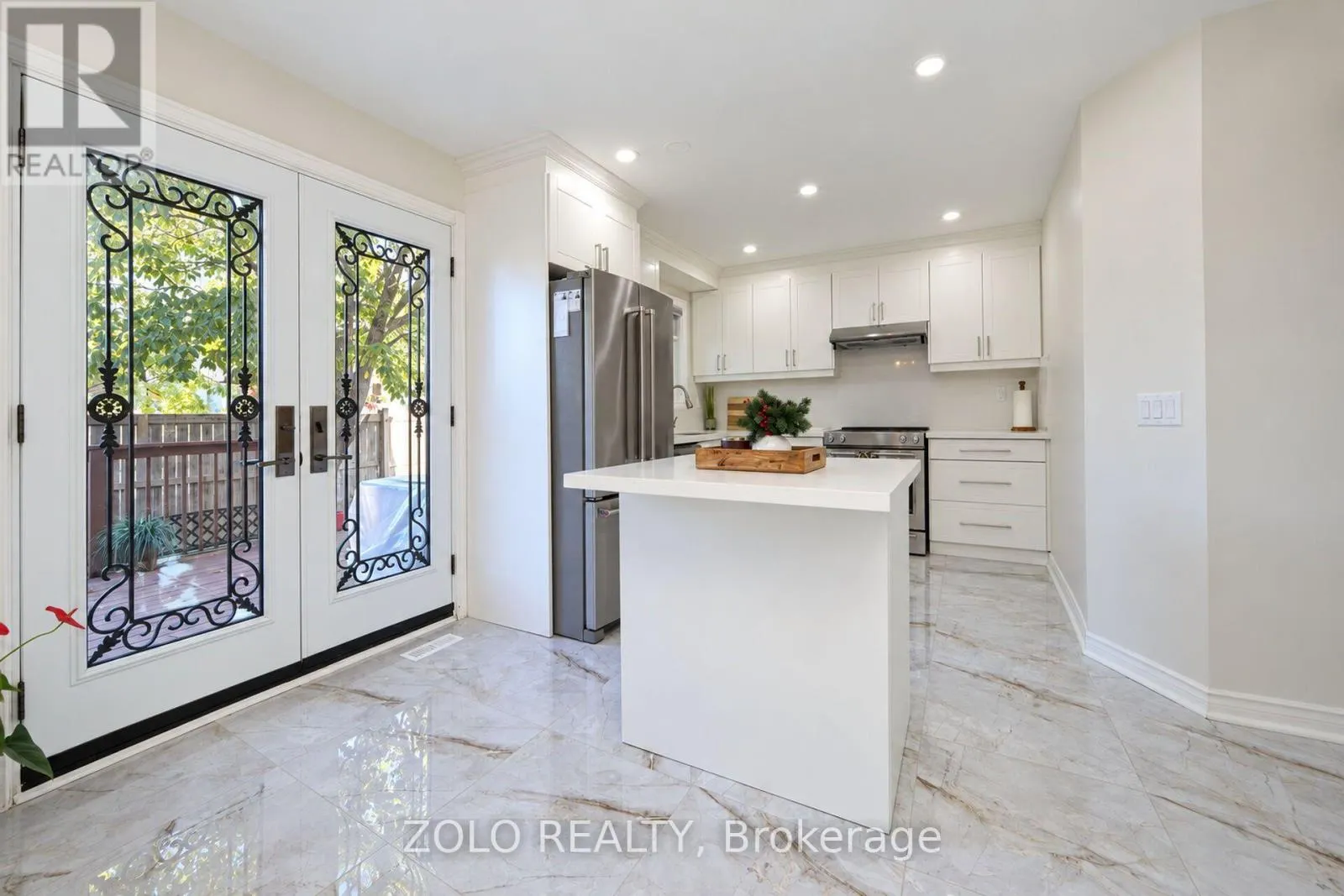 30 MORNINGDEW CRESCENT