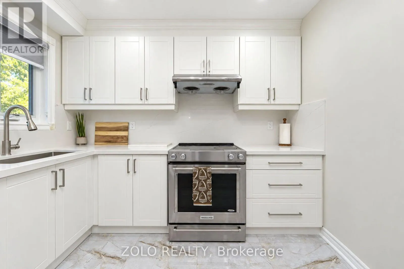30 MORNINGDEW CRESCENT