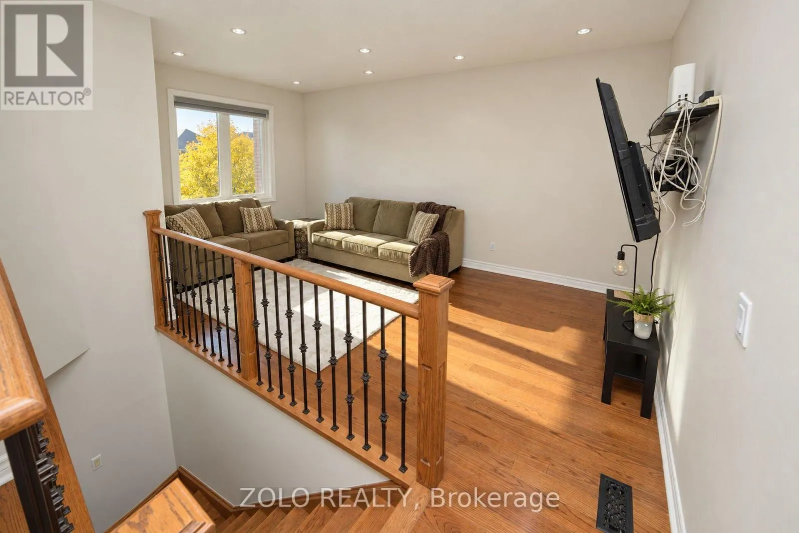 30 MORNINGDEW CRESCENT