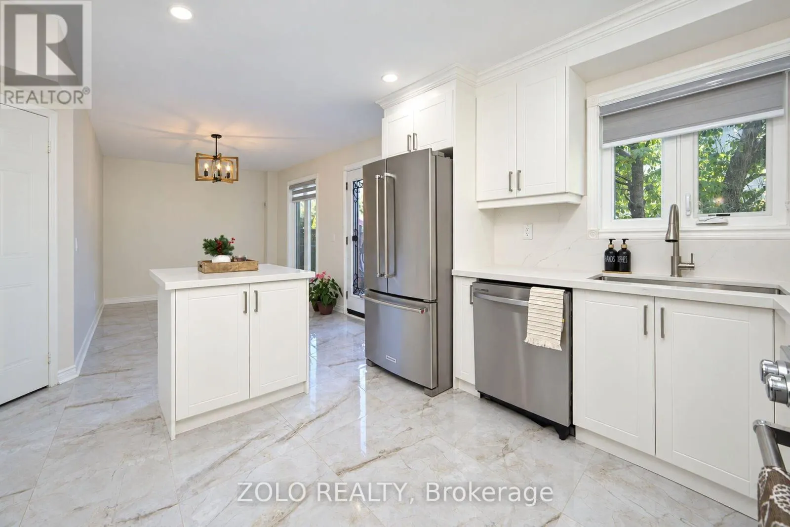 30 MORNINGDEW CRESCENT