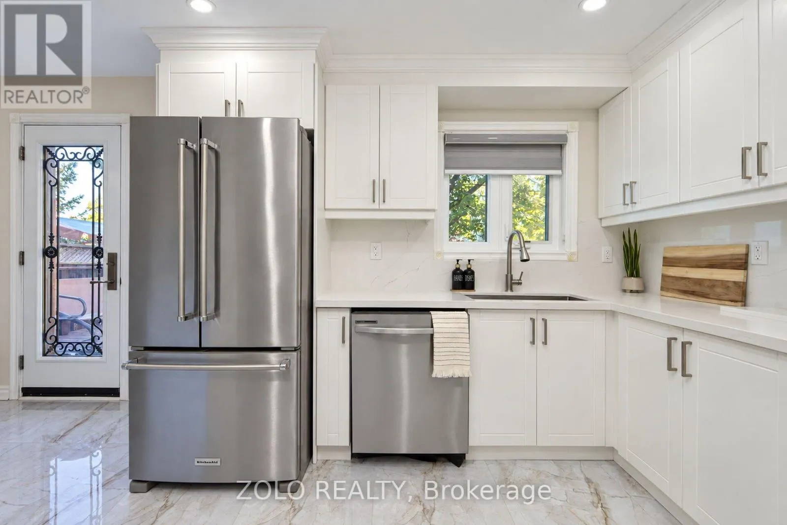 30 MORNINGDEW CRESCENT