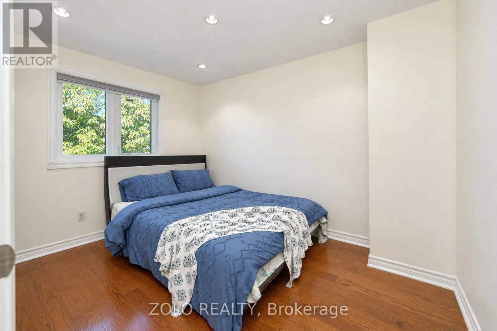 30 MORNINGDEW CRESCENT