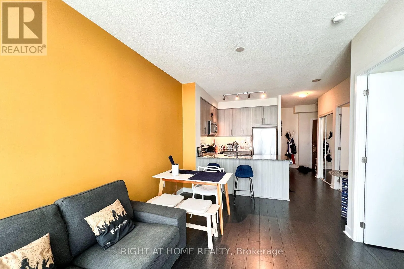 710 - 3975 GRAND PARK DRIVE