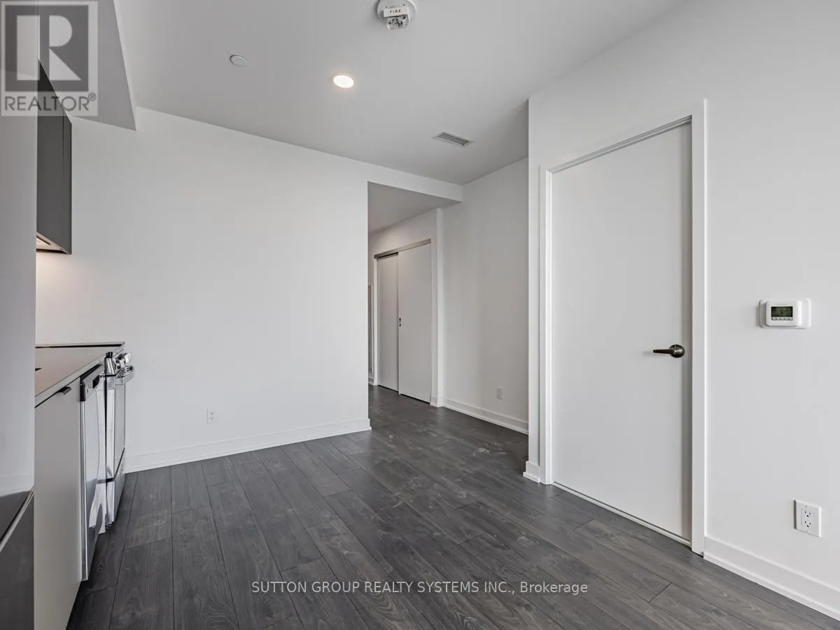 707 - 57 BROCK AVENUE