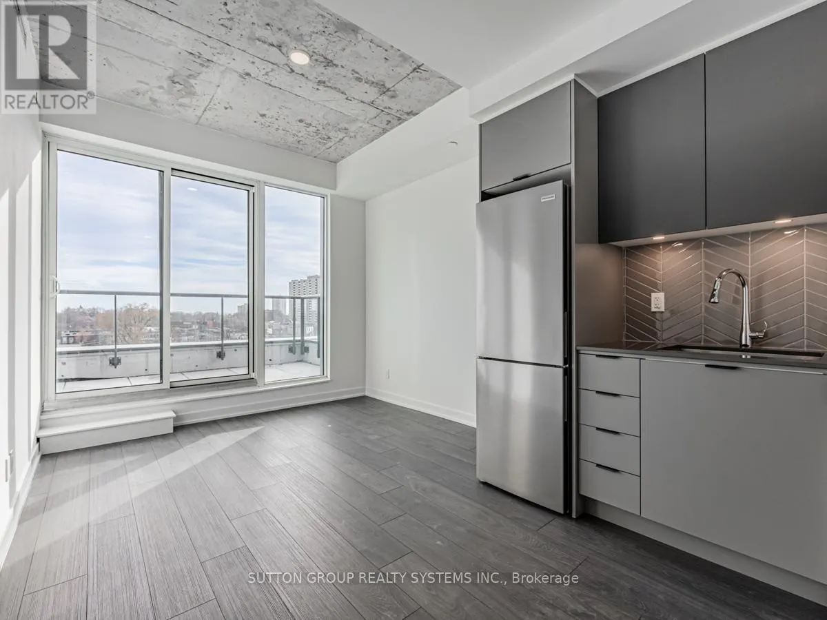 707 - 57 BROCK AVENUE