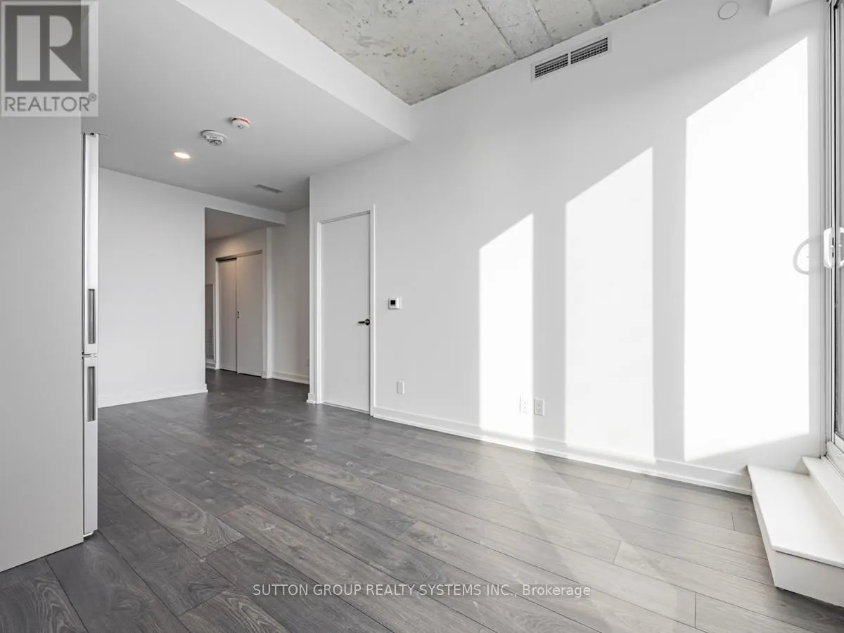 707 - 57 BROCK AVENUE