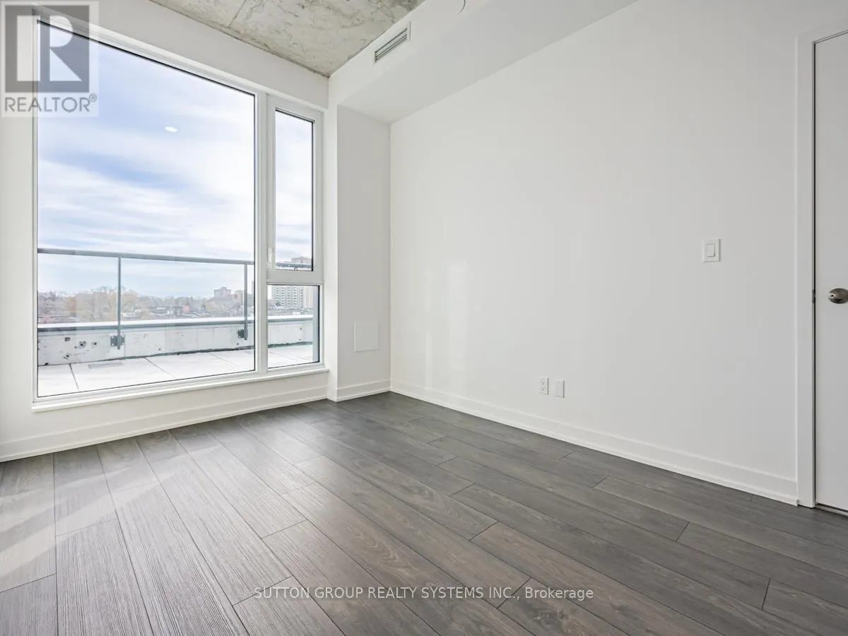 707 - 57 BROCK AVENUE