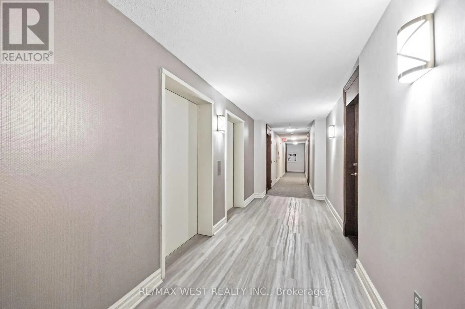 809 - 15 MICHAEL POWER PLACE
