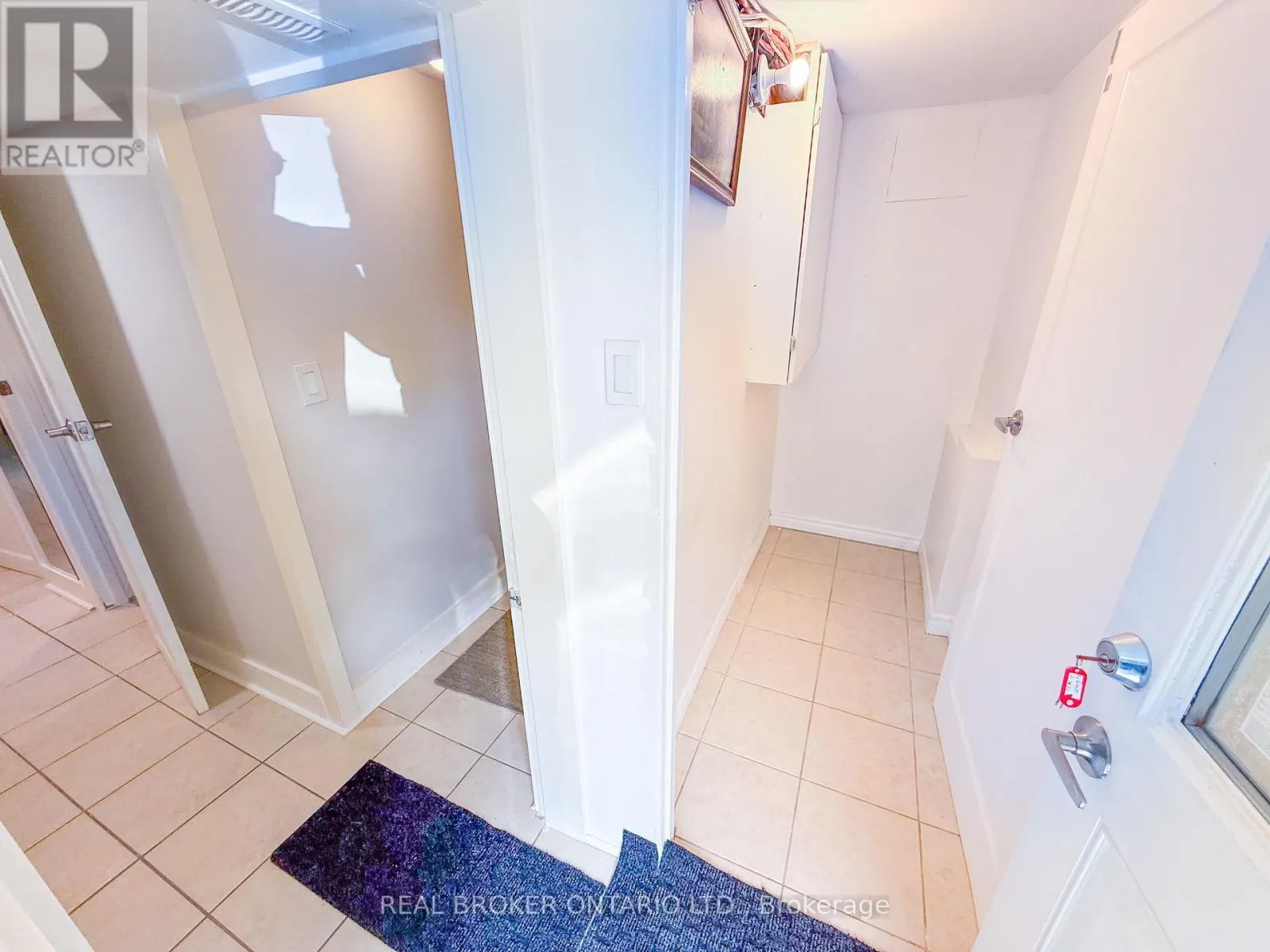LOWER LEVEL - 14 GOOCH COURT