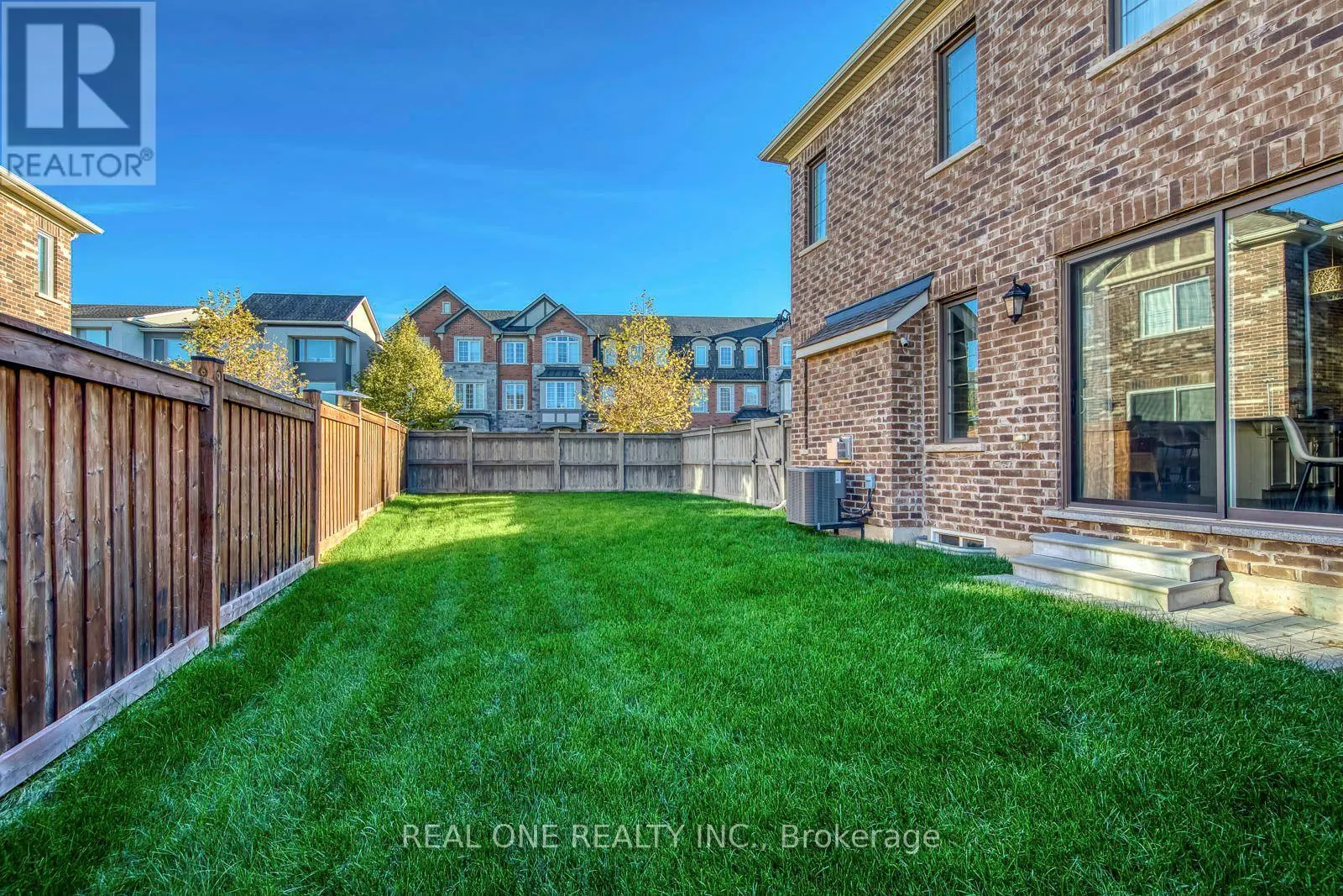 3328 VARDON WAY