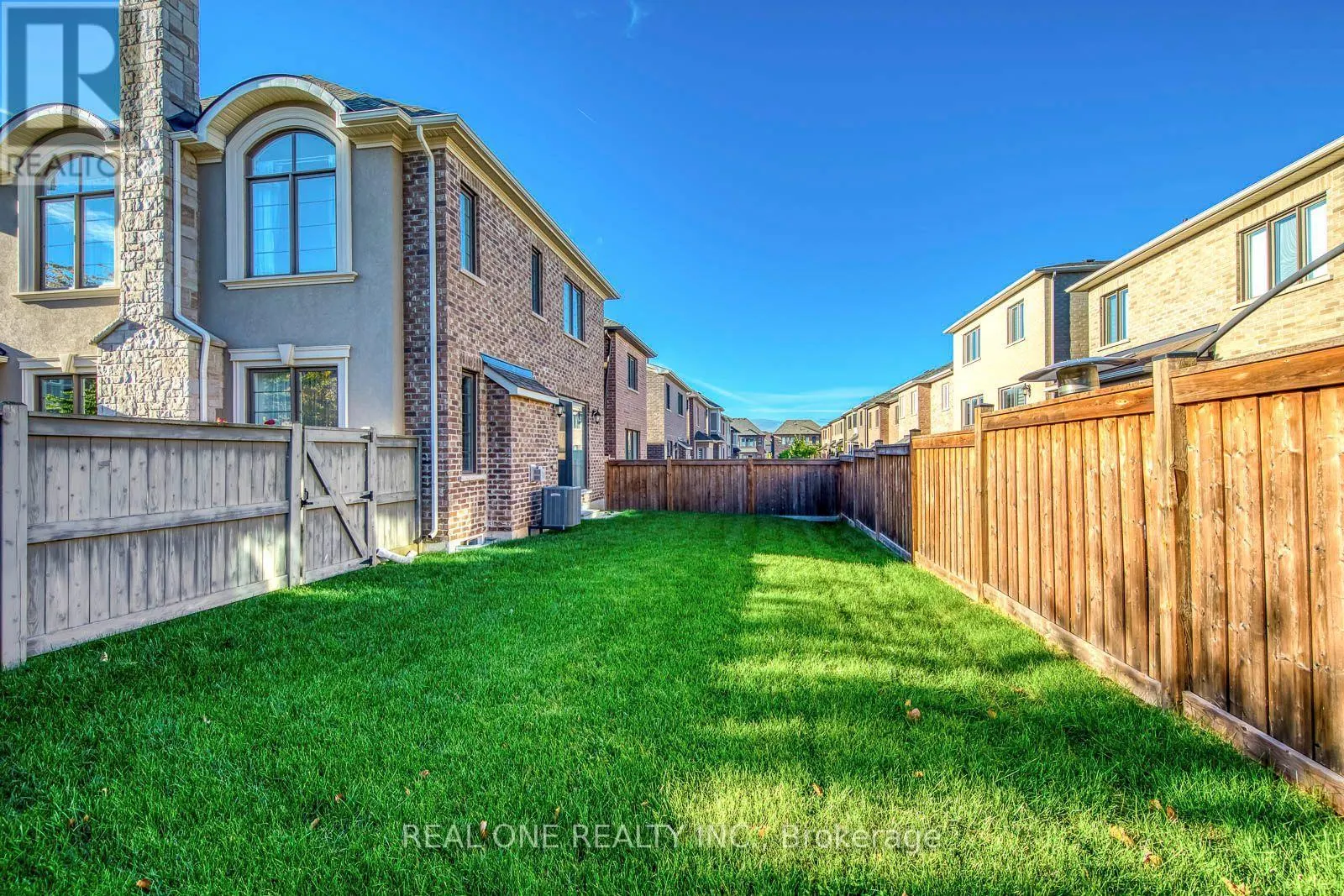 3328 VARDON WAY