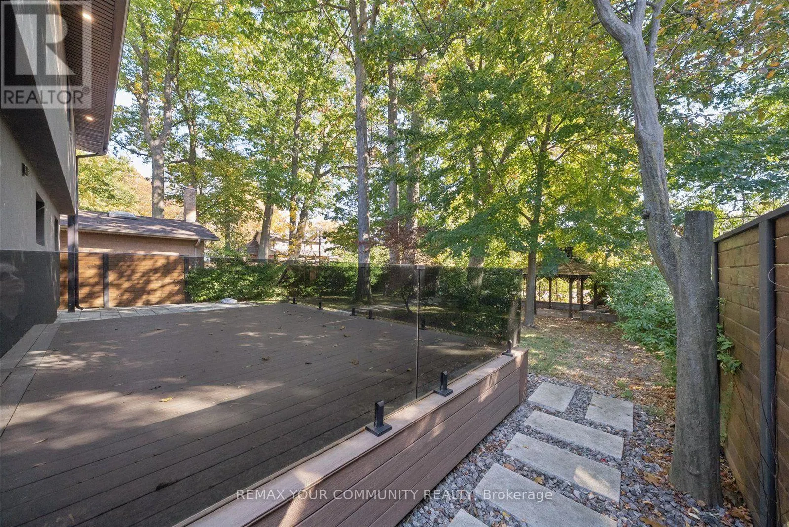 1584 SUNNYCOVE DRIVE