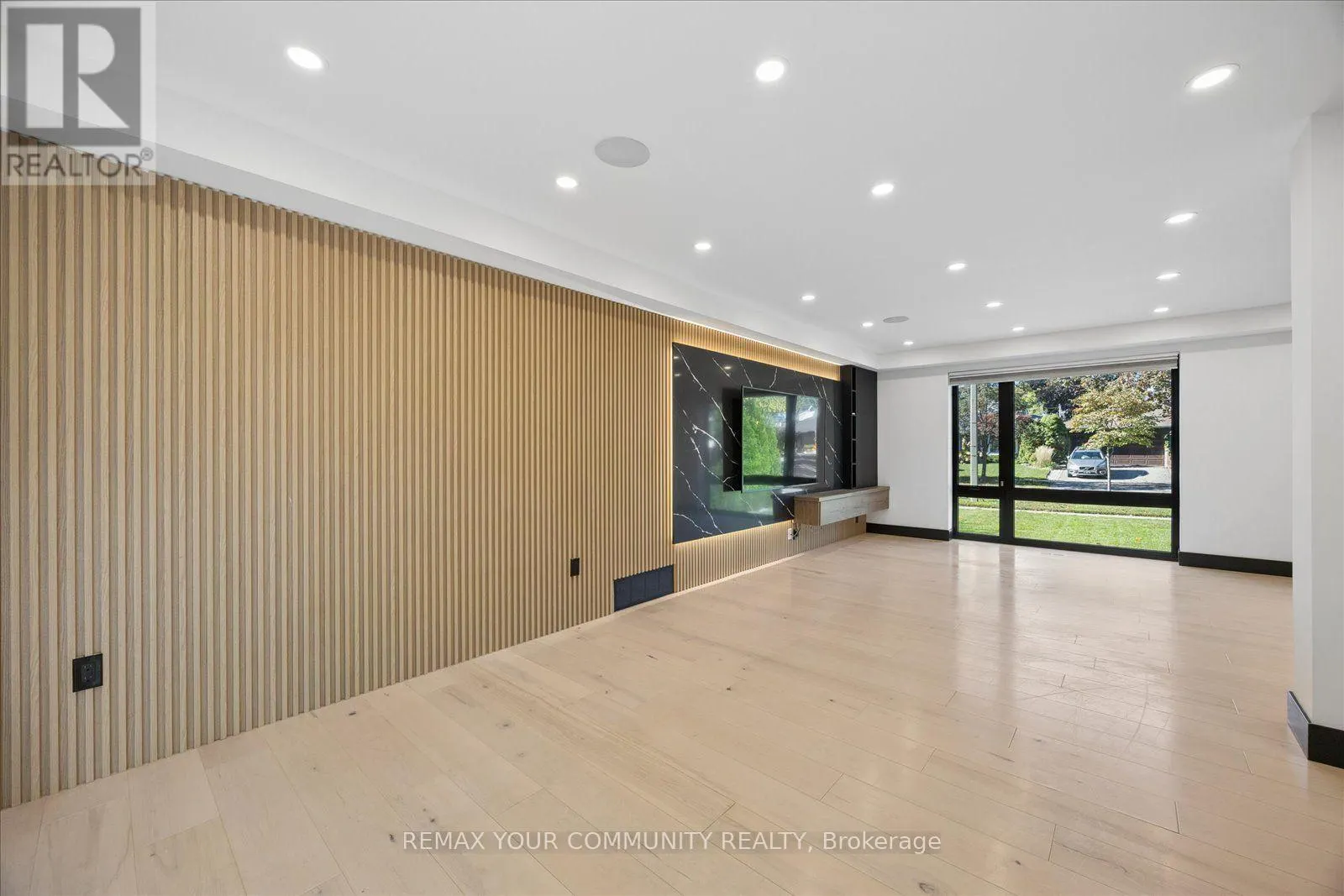 1584 SUNNYCOVE DRIVE