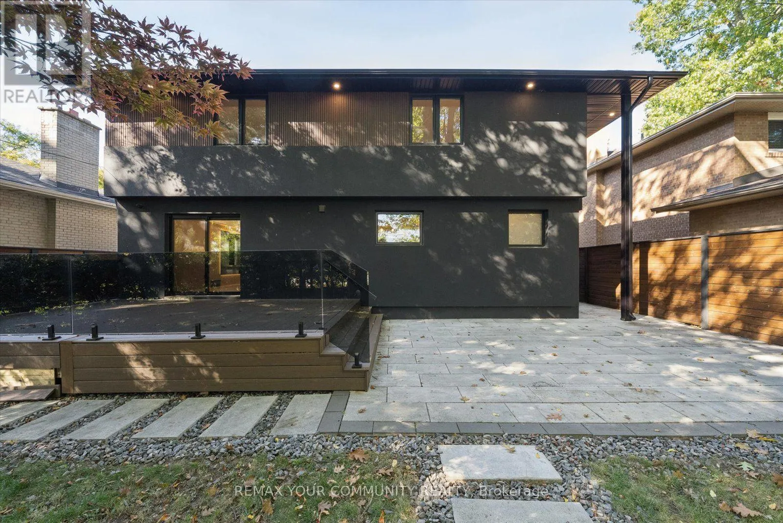 1584 SUNNYCOVE DRIVE