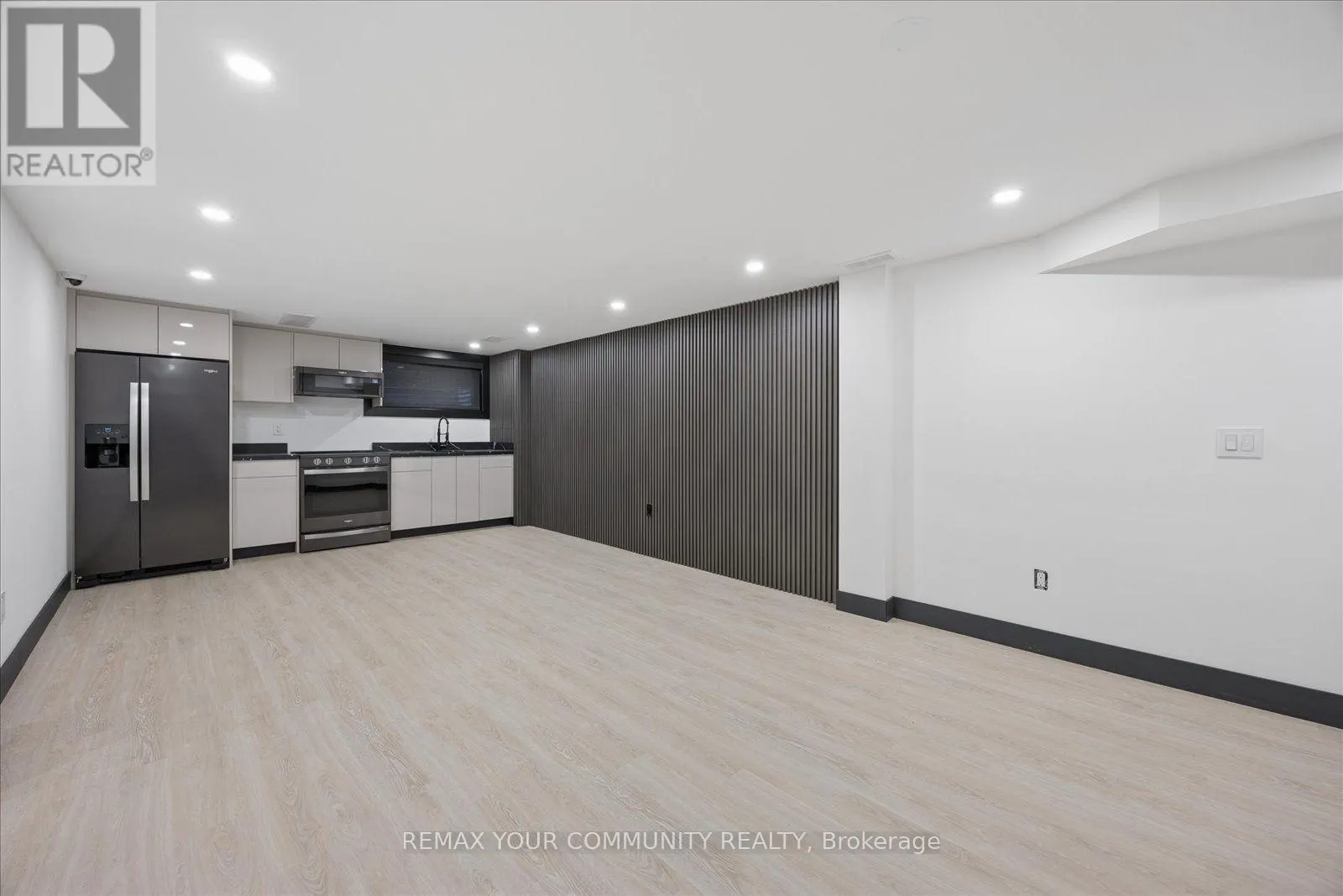 1584 SUNNYCOVE DRIVE