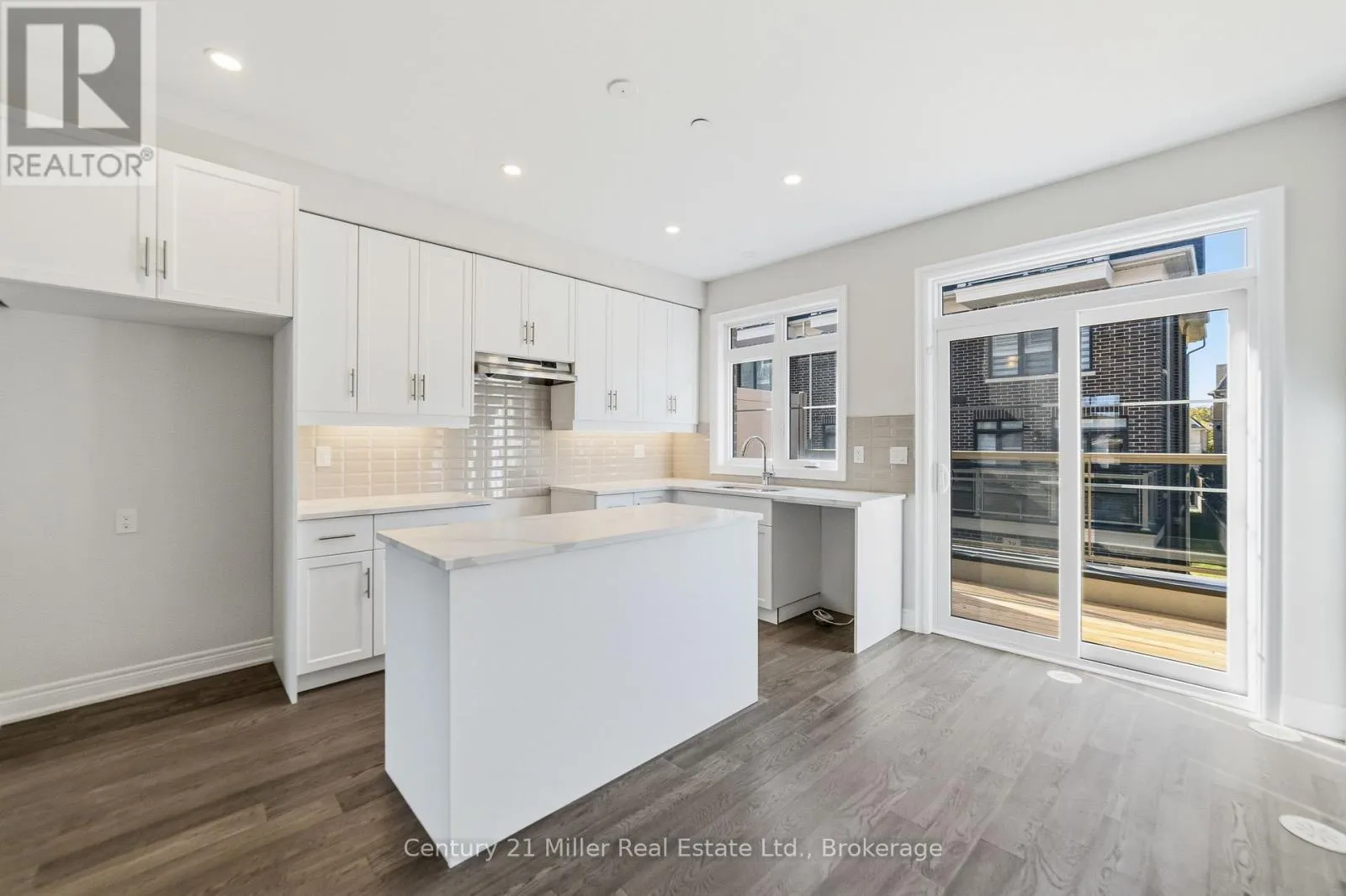 58 - 2150 TRAFALGAR ROAD #58