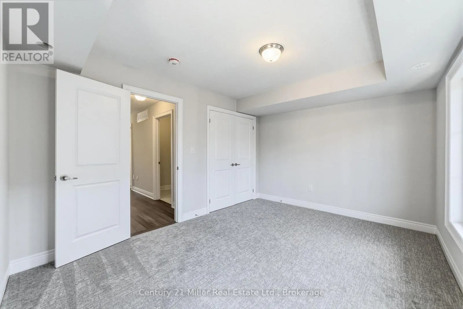 58 - 2150 TRAFALGAR ROAD #58