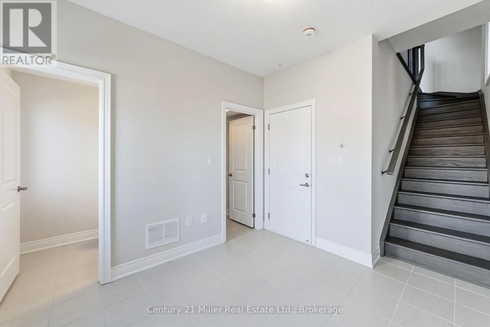 58 - 2150 TRAFALGAR ROAD #58