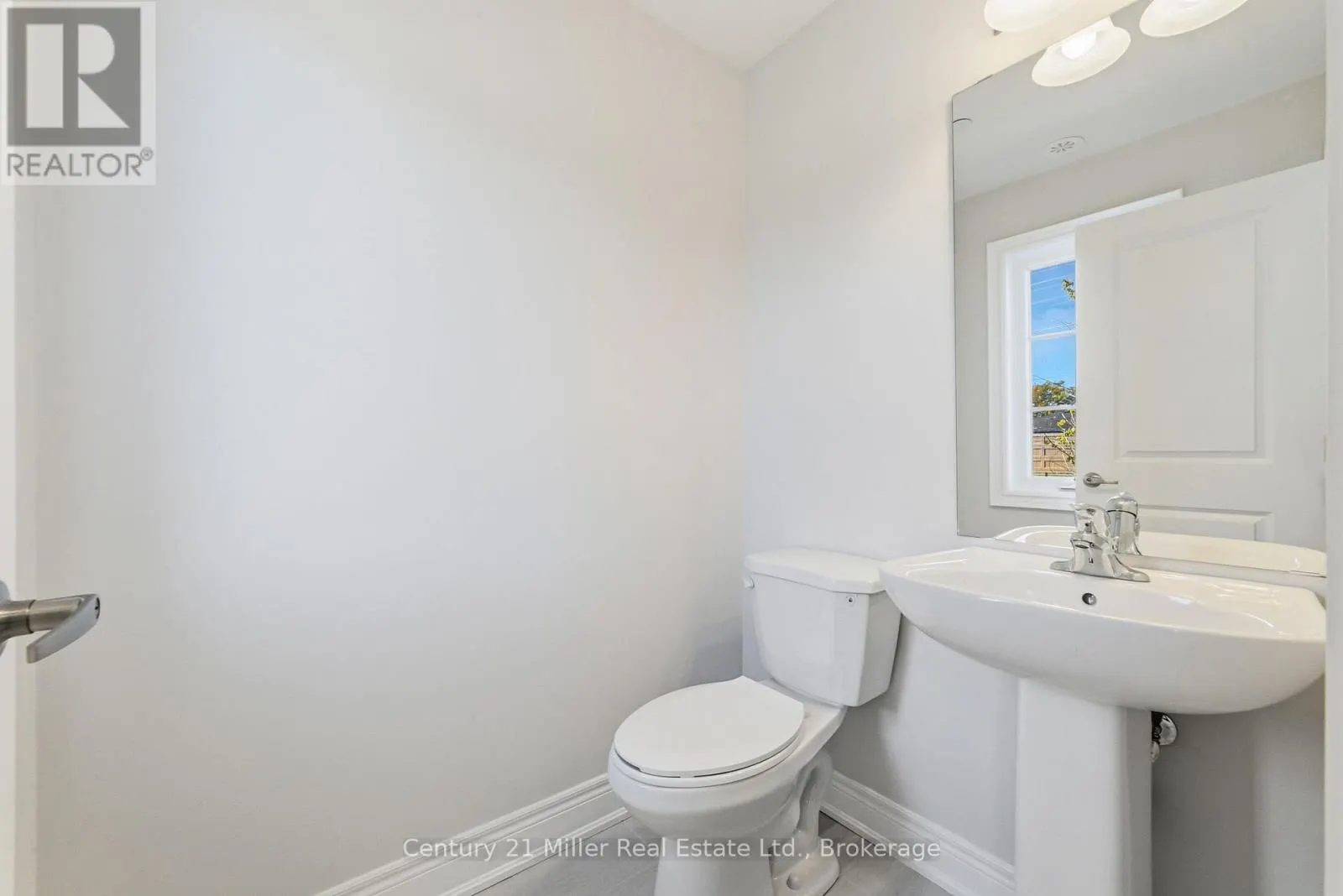 58 - 2150 TRAFALGAR ROAD #58