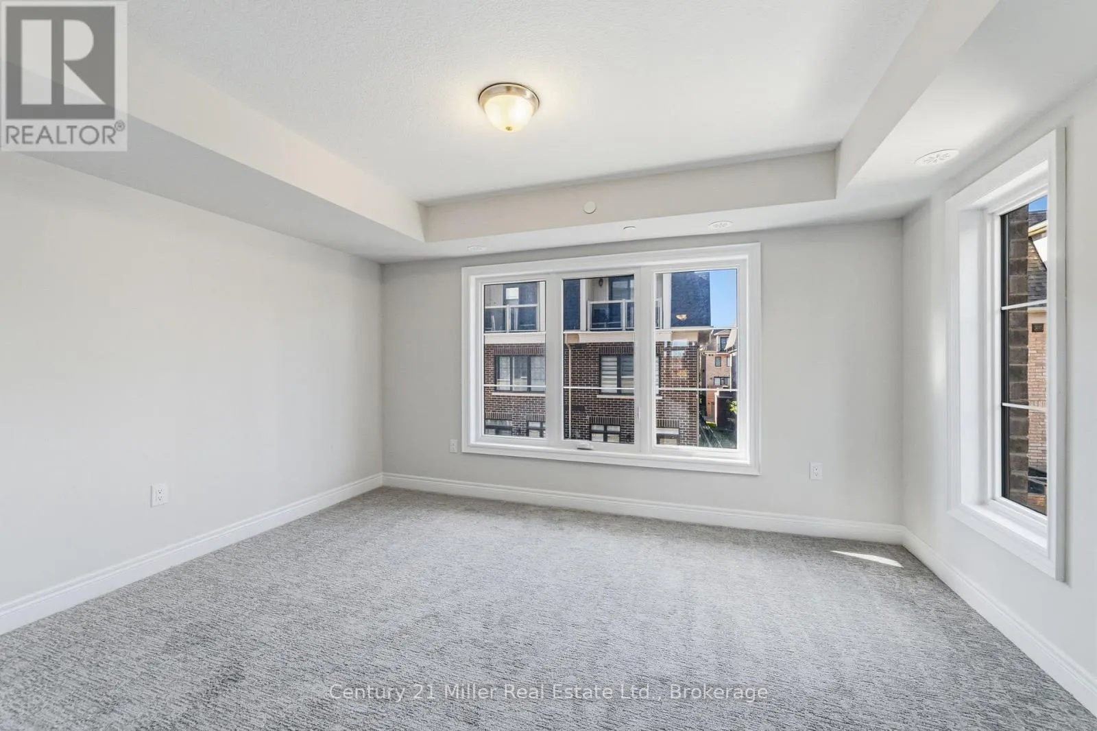 58 - 2150 TRAFALGAR ROAD #58
