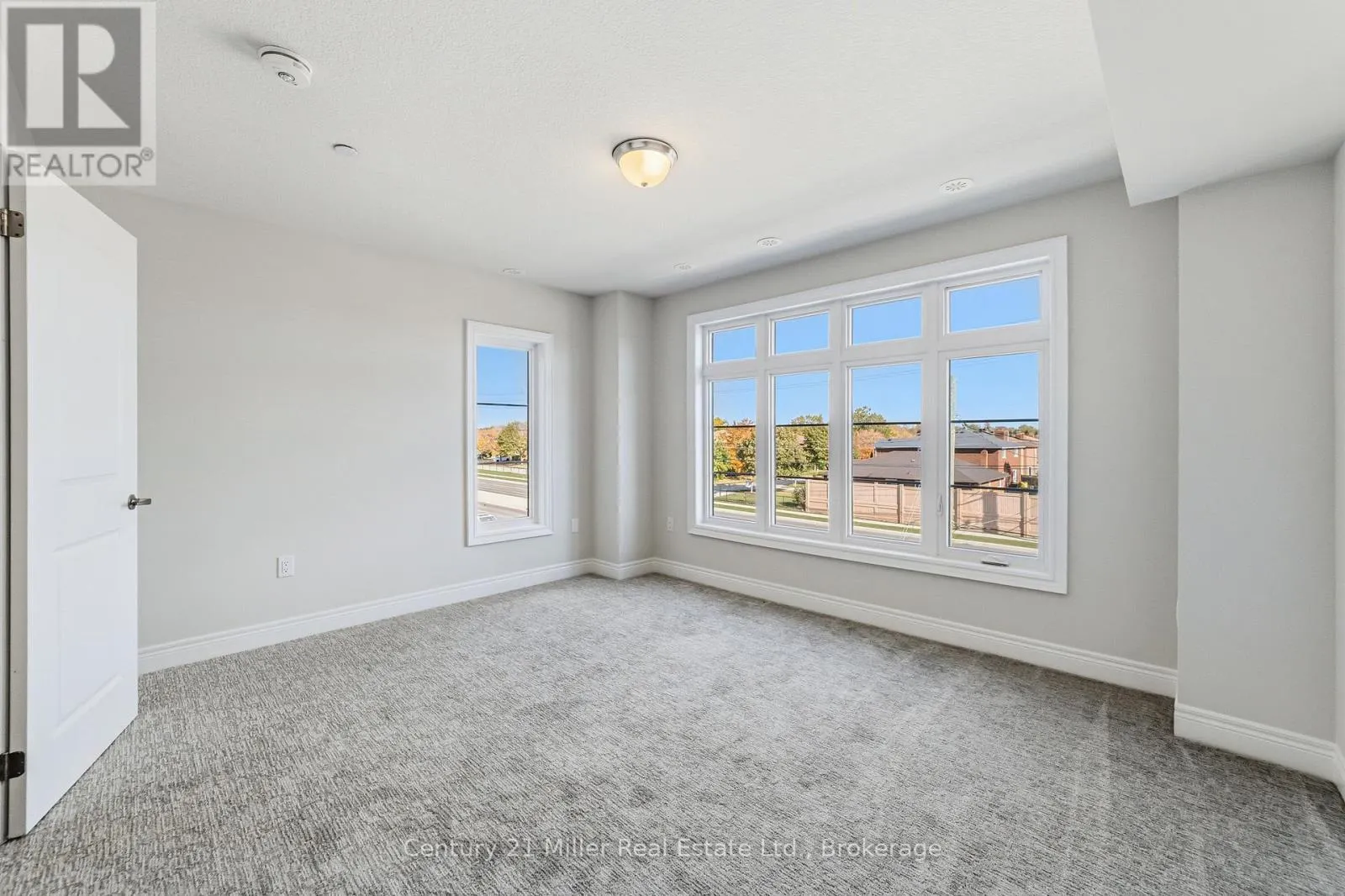 58 - 2150 TRAFALGAR ROAD #58