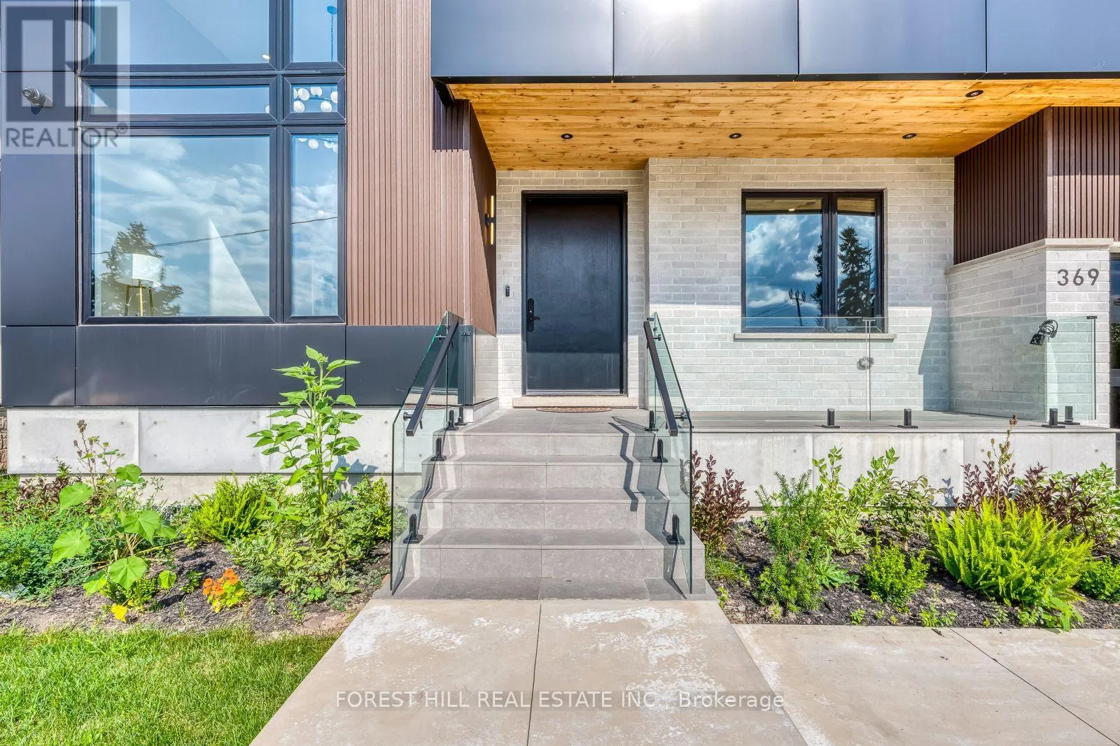 369 WADE STREET