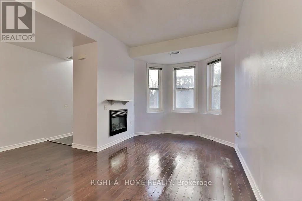 132 - 760 LAWRENCE AVENUE W