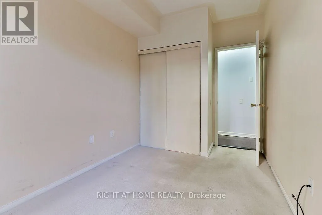 132 - 760 LAWRENCE AVENUE W