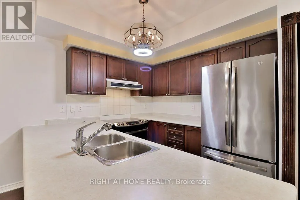 132 - 760 LAWRENCE AVENUE W