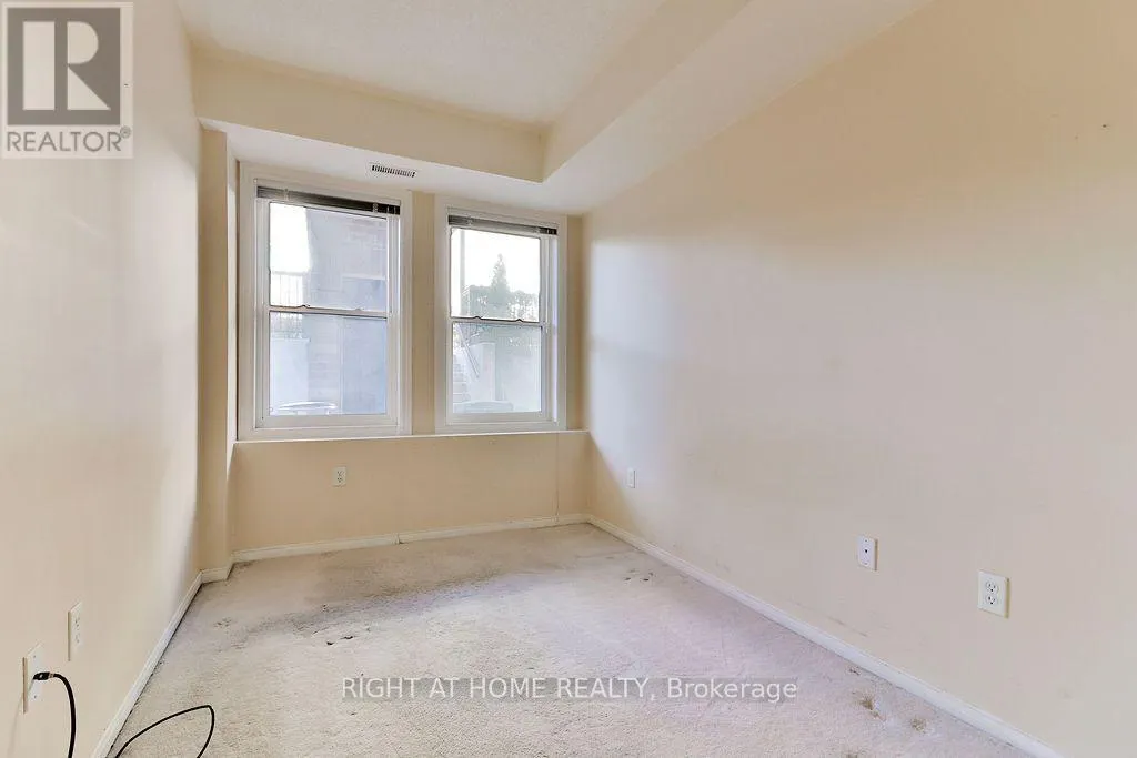 132 - 760 LAWRENCE AVENUE W