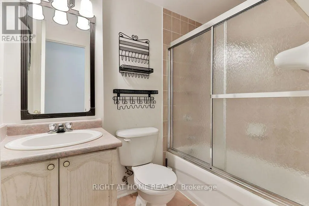 132 - 760 LAWRENCE AVENUE W