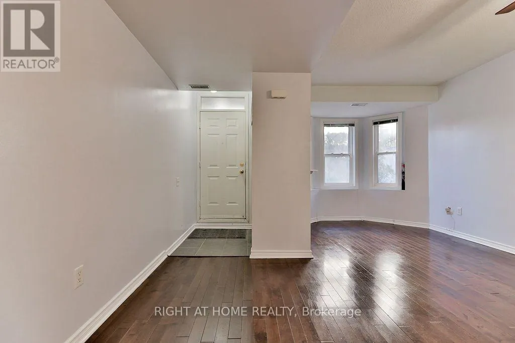 132 - 760 LAWRENCE AVENUE W