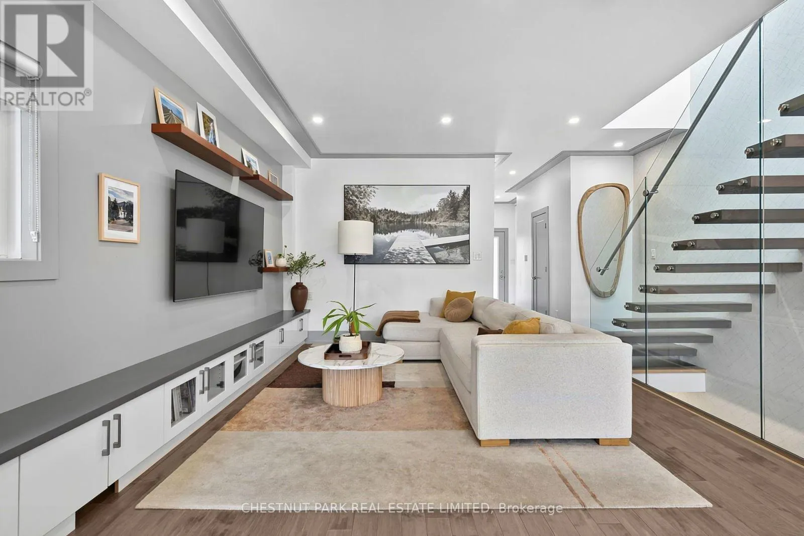 15 NINETEENTH STREET